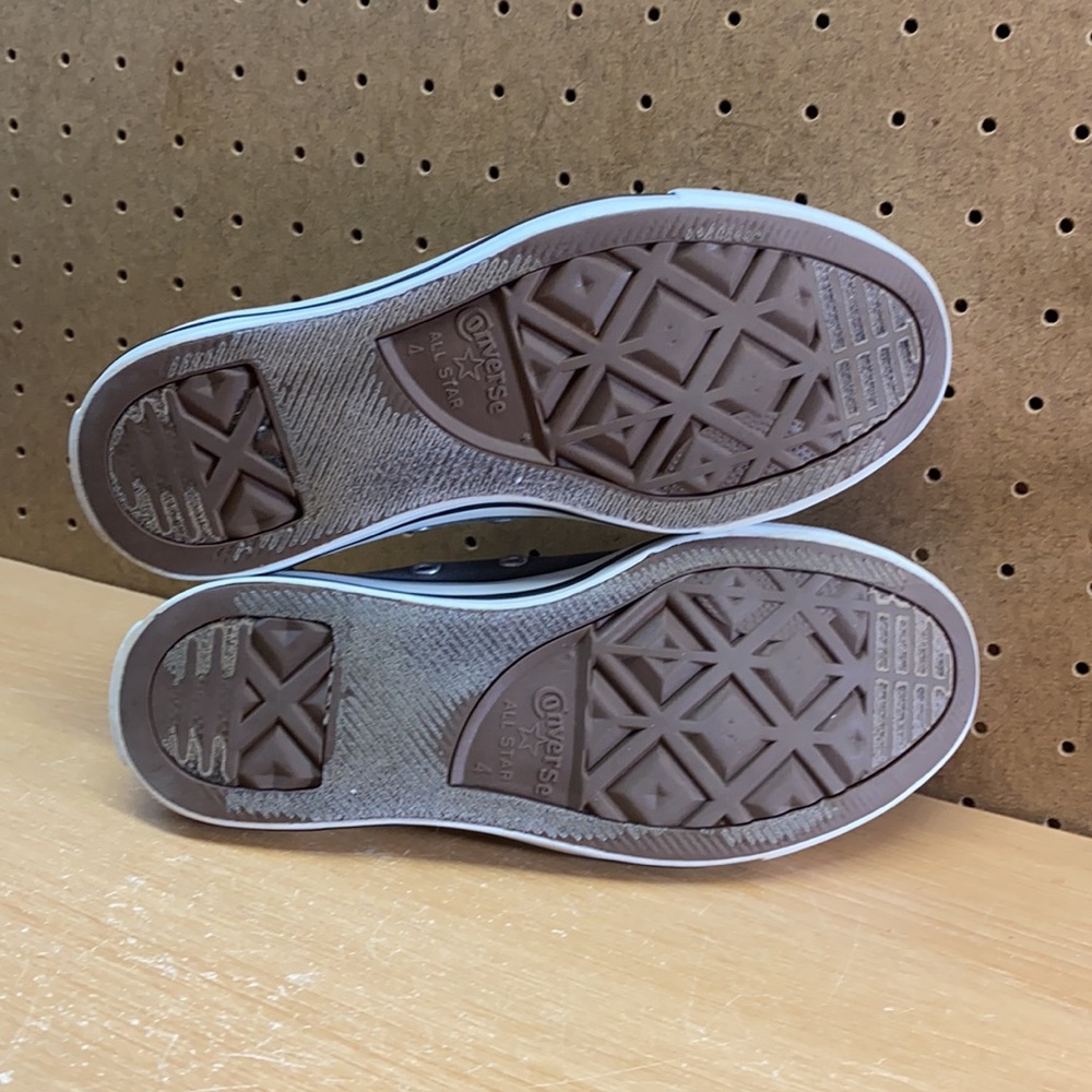 Converse Chuck Taylor All Star Low Size 6 Women’s Sneakers - Picture 12 of 12